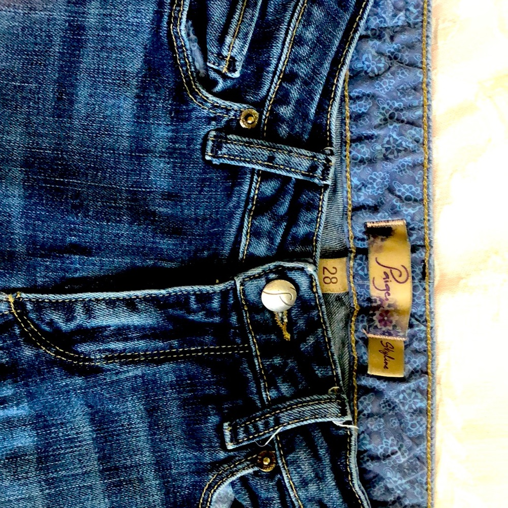 PAIGE SKYLINE hot jeans sz 28